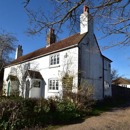 Rose Mullion Cottage Pett ภายนอก รูปภาพ