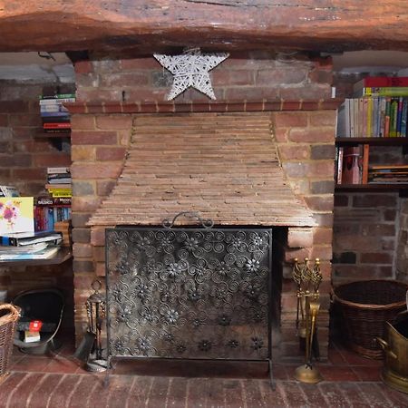 Rose Mullion Cottage Pett ภายนอก รูปภาพ