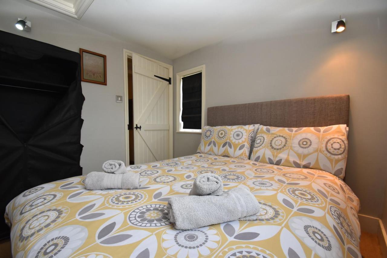 Rose Mullion Cottage Pett ภายนอก รูปภาพ