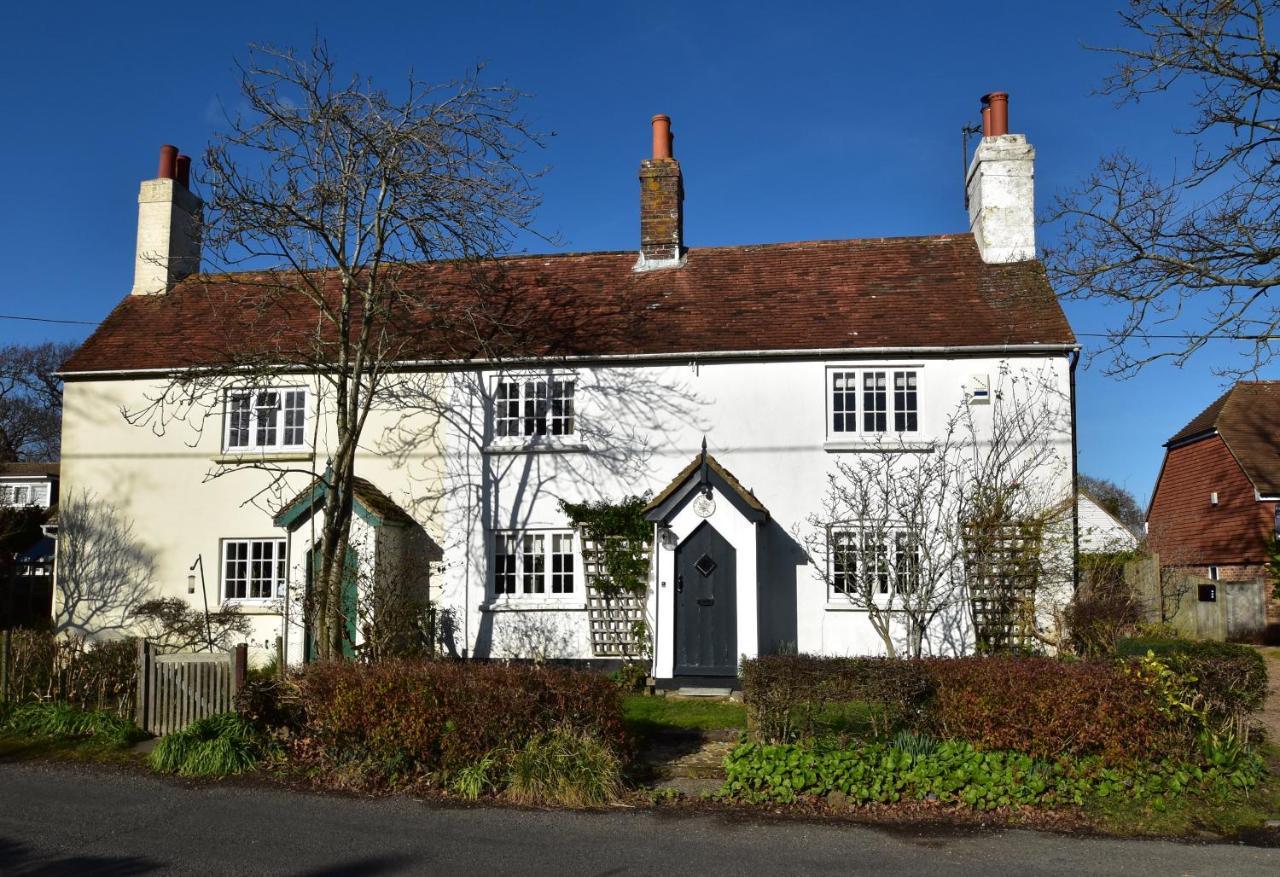 Rose Mullion Cottage Pett ภายนอก รูปภาพ