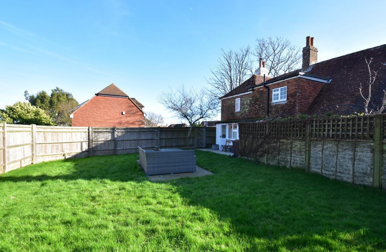 Rose Mullion Cottage Pett ภายนอก รูปภาพ